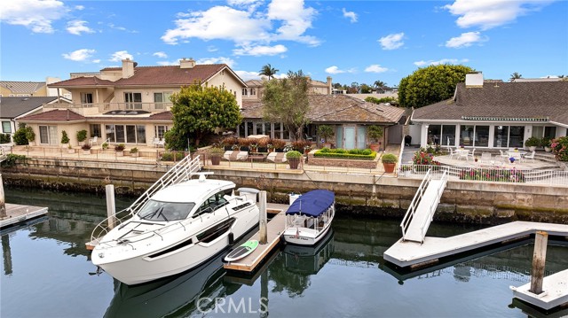 412 Evening Star Lane, Newport Beach CA: https://media.crmls.org/medias/14f1e5a4-a01c-4f72-9b03-595628b04ab1.jpg