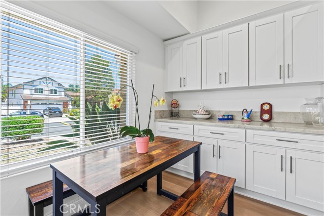 Detail Gallery Image 12 of 23 For 26816 Cold Springs St, Calabasas,  CA 91301 - 3 Beds | 3 Baths