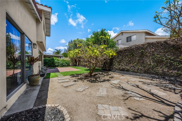 Detail Gallery Image 34 of 36 For 9906 Cedar Ct, Cypress,  CA 90630 - 3 Beds | 2/1 Baths