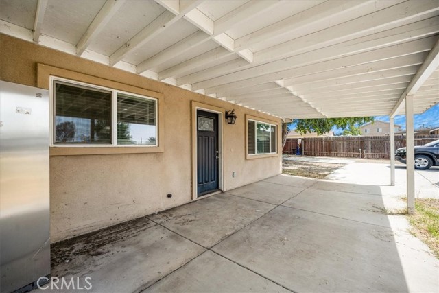 14928 Yucca Avenue, Fontana CA: https://media.crmls.org/medias/14f3844d-156e-4ecb-a082-c0f06839b0fc.jpg