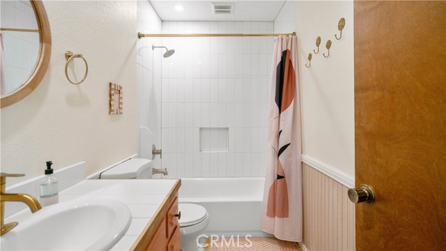 57966 El Dorado Drive, Yucca Valley CA: https://media.crmls.org/medias/14f38ef6-5885-449b-a8c0-a7746cd0a3d4.jpg