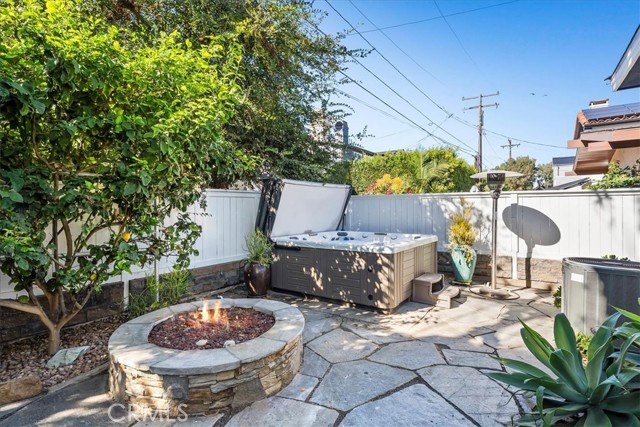 2607 Maple Avenue, Manhattan Beach, California 90266, 5 Bedrooms Bedrooms, ,3 BathroomsBathrooms,Residential,Sold,Maple,SB22213564