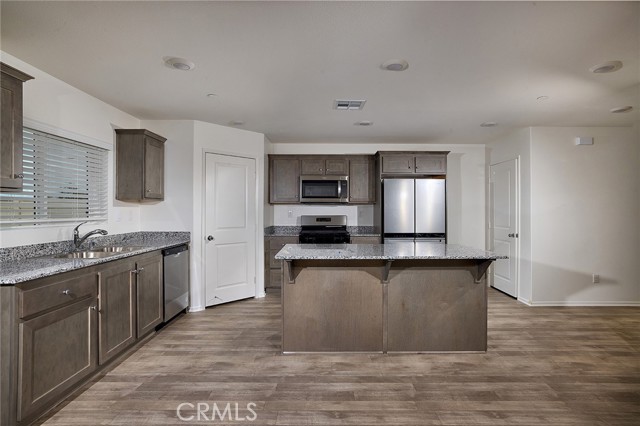 Detail Gallery Image 5 of 15 For 30740 Malibu Dr, Winchester,  CA 92596 - 4 Beds | 2/1 Baths