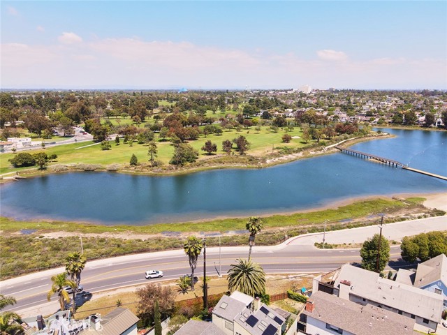 385 Park Avenue, Long Beach CA: https://media.crmls.org/medias/14f5b864-538f-4225-b089-194e07a34956.jpg