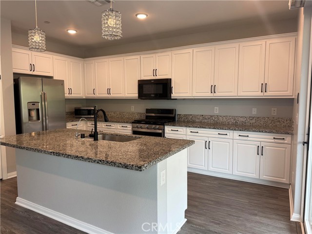 Detail Gallery Image 11 of 34 For 24848 Rockston, Corona,  CA 92883 - 4 Beds | 3 Baths