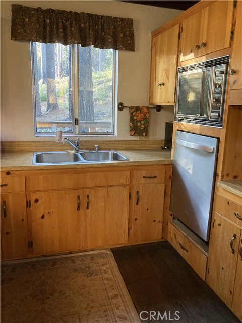 Detail Gallery Image 15 of 71 For 7604 Summit Rd, Fish Camp,  CA 93623 - 4 Beds | 3 Baths