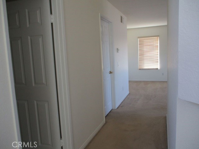 Detail Gallery Image 11 of 35 For 17474 Crestlake Ln, Riverside,  CA 92503 - 4 Beds | 2/1 Baths