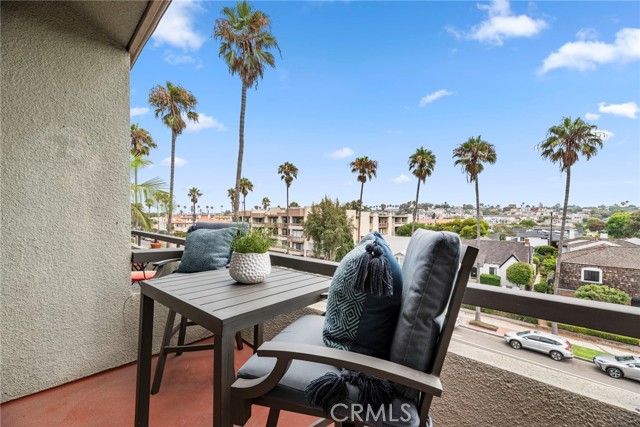 1007 Catalina Avenue, Redondo Beach, California 90277, 2 Bedrooms Bedrooms, ,3 BathroomsBathrooms,Residential,Sold,Catalina,SB21184749