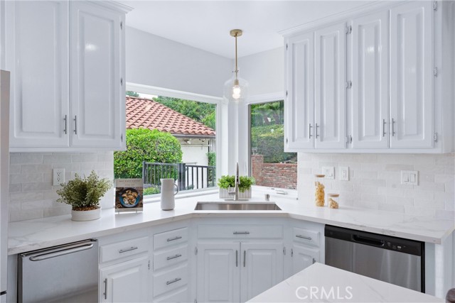 Image 16 of 73 For 1929 Dorothea Road