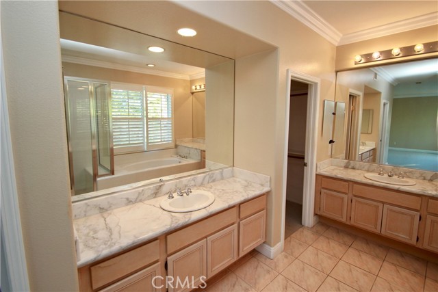 Detail Gallery Image 16 of 31 For 11 Pienza, Irvine,  CA 92606 - 5 Beds | 3 Baths