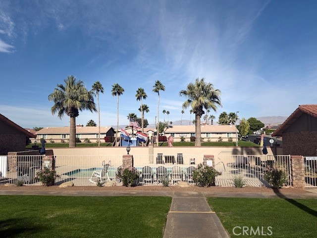 https://media.crmls.org/medias/14fa54c4-8d11-438d-a1df-8d9a6897d20c.jpg?preset=X-Large