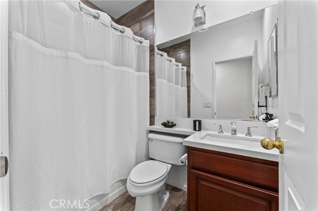 22939 Raintree Lane, Saugus CA: https://media.crmls.org/medias/14fa6e02-7b4a-41be-aff2-1337cb53622a.jpg