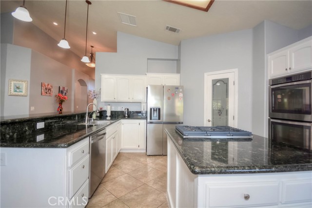 Detail Gallery Image 19 of 74 For 14987 Tournament Dr, Helendale,  CA 92342 - 3 Beds | 2 Baths