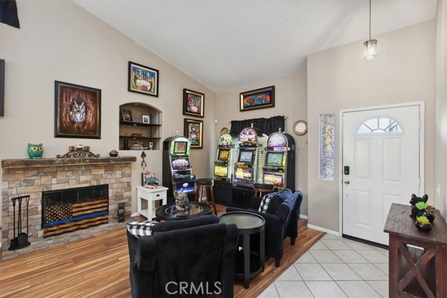 Detail Gallery Image 15 of 65 For 12427 Stardell Ln, Yucaipa,  CA 92399 - 4 Beds | 2/1 Baths