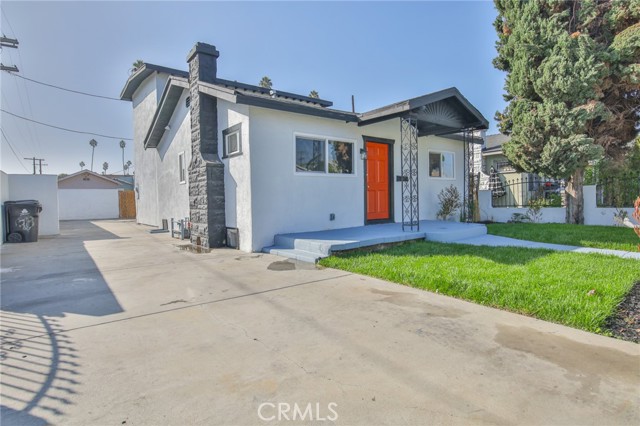 Detail Gallery Image 4 of 38 For 430 W 64th, Los Angeles,  CA 90003 - 3 Beds | 3 Baths