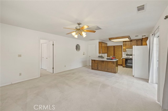 50711 Road 426, Oakhurst CA: https://media.crmls.org/medias/14fcb36f-e656-4ec4-92a9-32bc4efda2a7.jpg