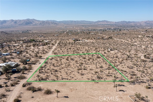 5292 Marvin Drive, Yucca Valley CA: https://media.crmls.org/medias/14fcb83d-671f-4ccd-9cdc-45efa417aa39.jpg