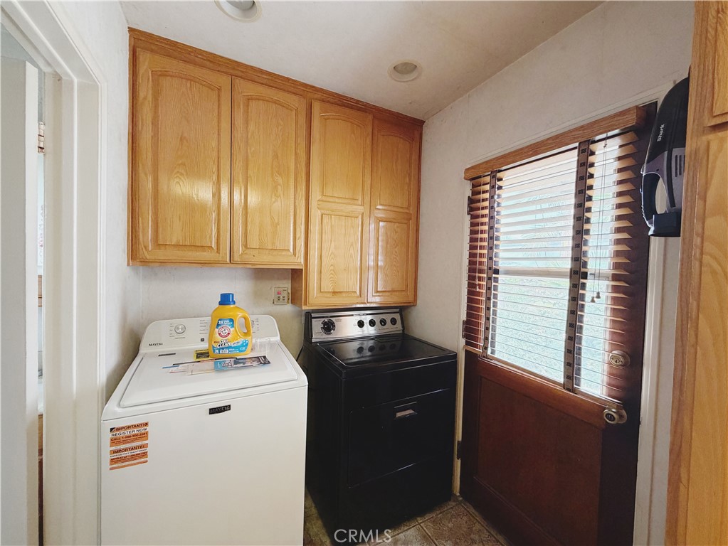 https://media.crmls.org/medias/14fd57d0-f226-45b0-8c25-6a86fca9426e.jpg?preset=X-Large