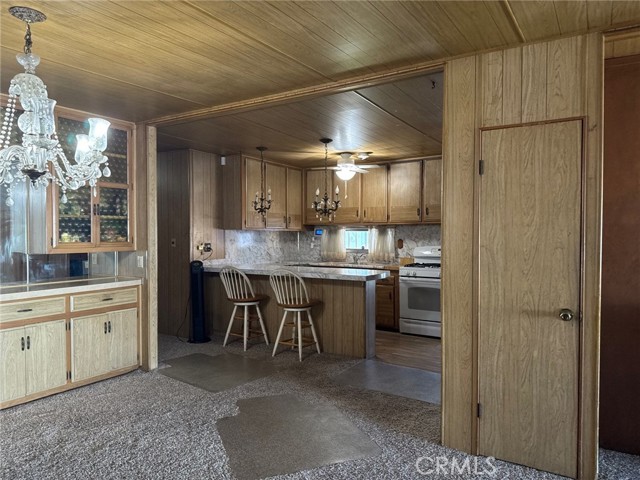 9080 Bloomfield Ave Avenue, Cypress CA: https://media.crmls.org/medias/14fd63c8-d20a-459d-8aa3-188dd24dd827.jpg