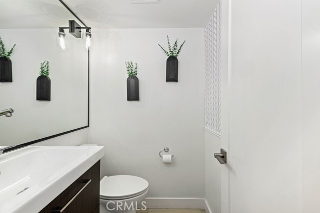 Detail Gallery Image 32 of 38 For 5463 E Candlewood Cir #D,  Anaheim,  CA 92807 - 3 Beds | 1/1 Baths