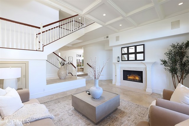 Detail Gallery Image 3 of 33 For 1 Coventry, Newport Beach,  CA 92660 - 4 Beds | 3/1 Baths
