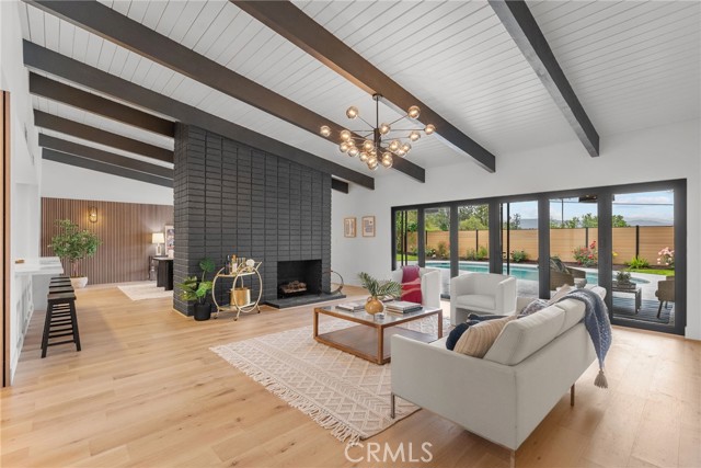 24201 Caris Street, Woodland Hills CA: https://media.crmls.org/medias/14fe252f-8887-4204-b52a-185113a99faa.jpg