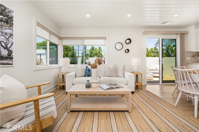 2134 Orange Avenue, Costa Mesa CA: https://media.crmls.org/medias/14fef71a-70ce-45f9-a612-6f7f1a9cdc86.jpg