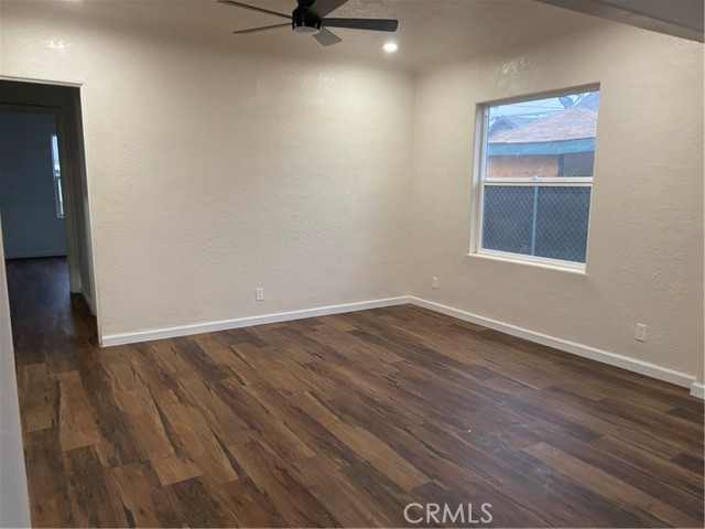 Detail Gallery Image 4 of 14 For 2728 Kentucky, Bakersfield,  CA 93306 - 2 Beds | 1 Baths