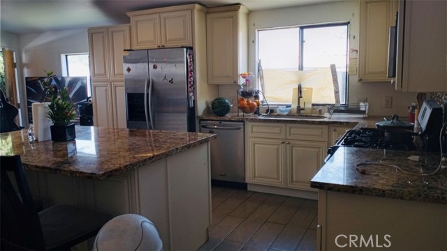 Detail Gallery Image 4 of 20 For 26250 E 9th St #119,  Highland,  CA 92346 - 2 Beds | 2 Baths