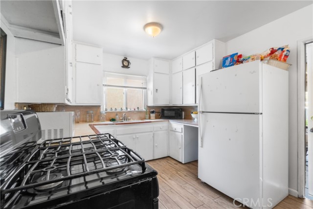 Detail Gallery Image 12 of 28 For 612 W 36th, San Bernardino,  CA 92405 - 2 Beds | 1 Baths