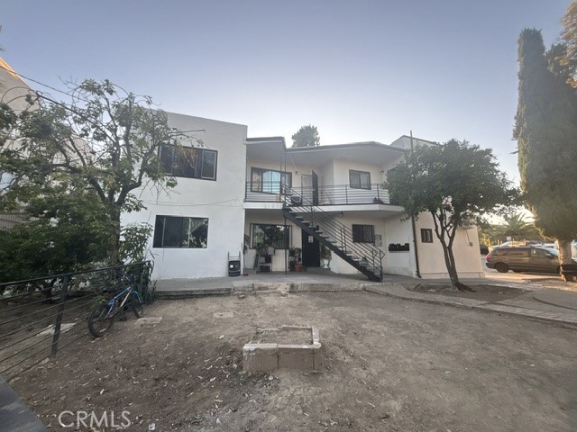 Apartment at 5210 Oakland