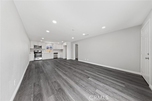 24800 Carolyn Avenue, Moreno Valley CA: https://media.crmls.org/medias/15013391-4341-4c03-b8bd-36ab588d4cdc.jpg