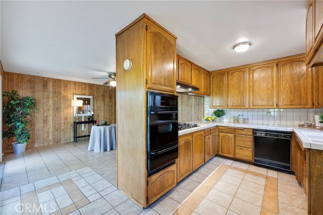 14673 Hawes Street photo 20