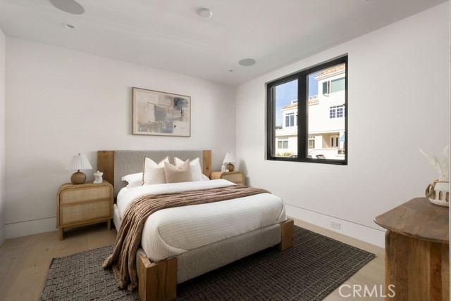 Detail Gallery Image 15 of 21 For 2501 Seaview Ave, Corona Del Mar,  CA 92625 - 4 Beds | 4/1 Baths