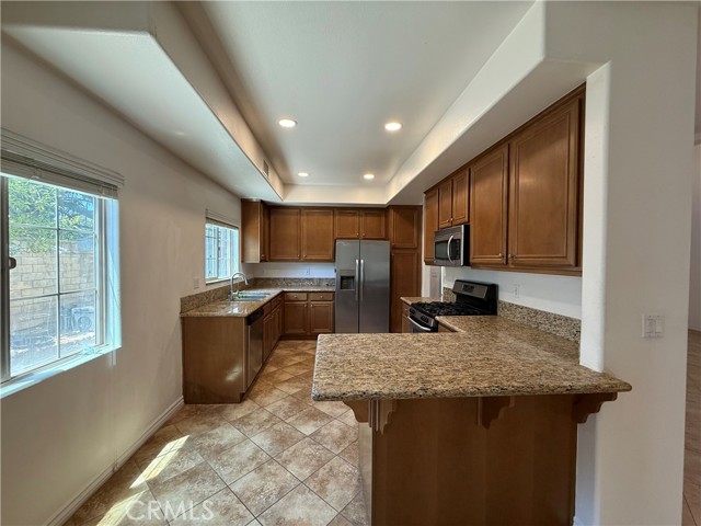 7532 Dashi Place, Canoga Park CA: https://media.crmls.org/medias/1501ca70-9bfa-4dfe-92ca-78162fb18336.jpg