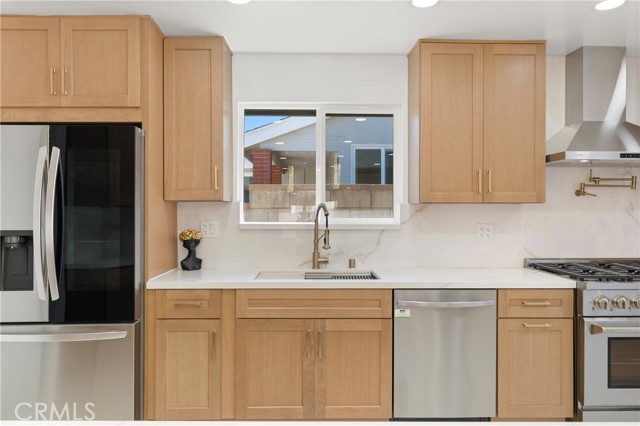 Detail Gallery Image 7 of 43 For 22703 Elm, Torrance,  CA 90505 - 4 Beds | 2 Baths