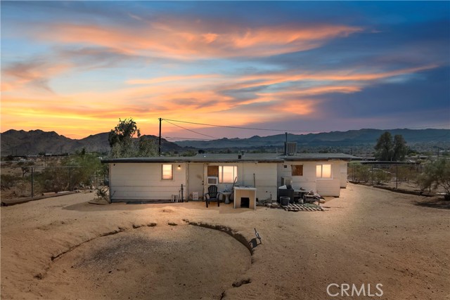 Detail Gallery Image 1 of 29 For 61978 Aster Pl, Joshua Tree,  CA 92252 - 3 Beds | 2 Baths