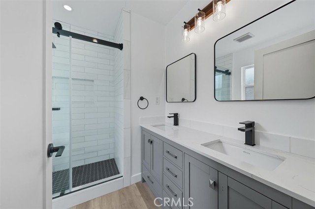 5357 122nd St, Hawthorne CA: https://media.crmls.org/medias/150493fa-952d-41ea-8e70-81fb9f45f36b.jpg