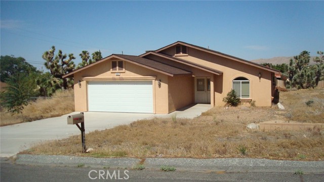 Detail Gallery Image 1 of 1 For 8487 Grand Ave, Yucca Valley,  CA 92284 - 3 Beds | 2 Baths