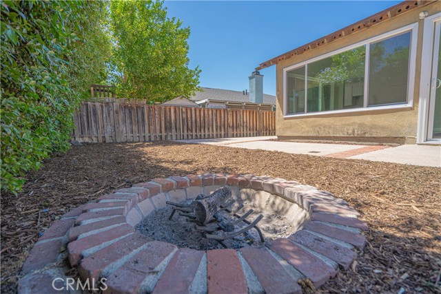 25688 Dorado Drive, Valencia CA: https://media.crmls.org/medias/1504f0b5-3baa-4bd0-829e-de45e4b70a88.jpg
