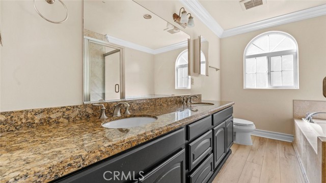 Detail Gallery Image 32 of 41 For 13769 13969 Cordary Ave, Hawthorne,  CA 90250 - 4 Beds | 2/1 Baths