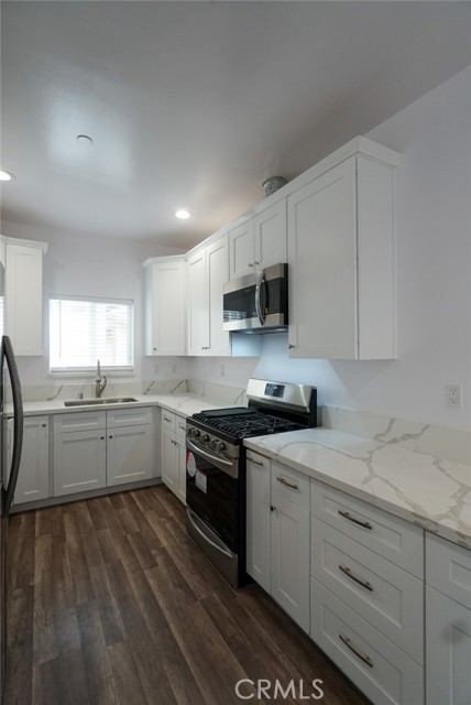 Detail Gallery Image 13 of 31 For 10304 Primrose Ave, Hesperia,  CA 92345 - 3 Beds | 2 Baths