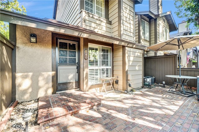 Detail Gallery Image 3 of 38 For 2325 S Mira Ct, Anaheim,  CA 92802 - 2 Beds | 1/1 Baths