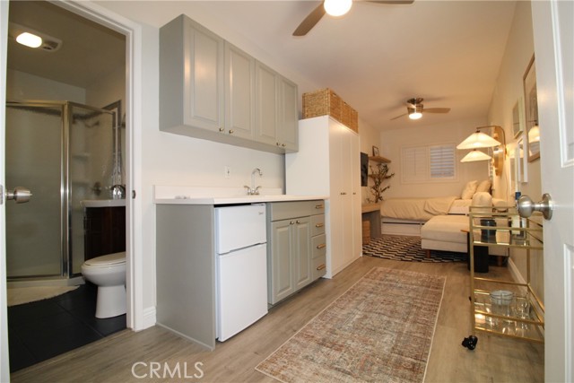 Detail Gallery Image 8 of 13 For 704 1/2 Marigold Avenue, Corona Del Mar,  CA 92625 - 0 Beds | 1 Baths