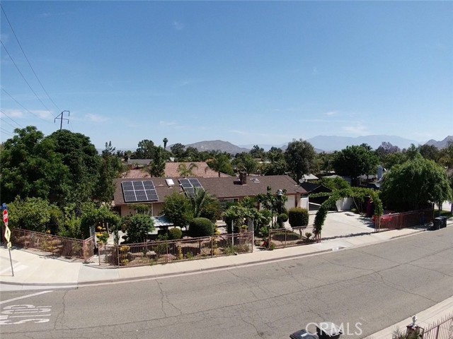 Detail Gallery Image 22 of 29 For 410 Water, Perris,  CA 92571 - 3 Beds | 2 Baths