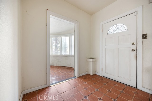 Detail Gallery Image 7 of 22 For 3688 Walnut Ave, Lynwood,  CA 90262 - 2 Beds | 1 Baths