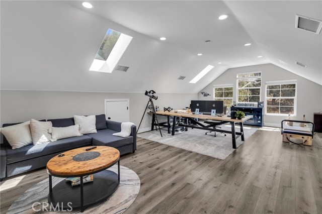 35426 Calle Grande, Lake Elsinore CA: https://media.crmls.org/medias/15071729-db49-4b1a-b736-8d3a2f9d1618.jpg