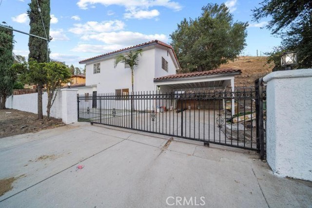 Detail Gallery Image 1 of 1 For 9824 Sunland Bld, Sunland,  CA 91040 - 3 Beds | 3 Baths