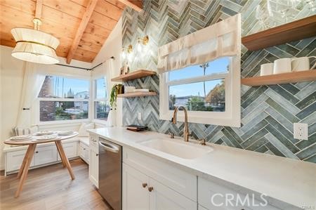 https://media.crmls.org/medias/1507e5d8-da65-4559-8c62-4a676029a554.jpg?preset=X-Large