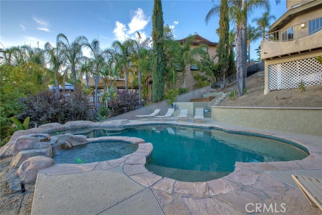 Detail Gallery Image 20 of 68 For 28856 Yosemite Pl, Canyon Lake,  CA 92587 - 3 Beds | 3/1 Baths